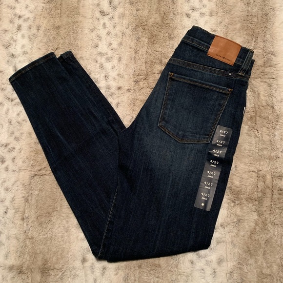 Lucky Brand Livingston Brooke Legging Jeans - Picture 4 of 5